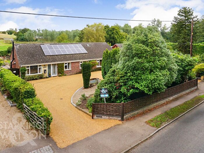 4 Bedroom Detached Bungalow For Sale In Bungay Road, Redenhall, Harleston, IP20