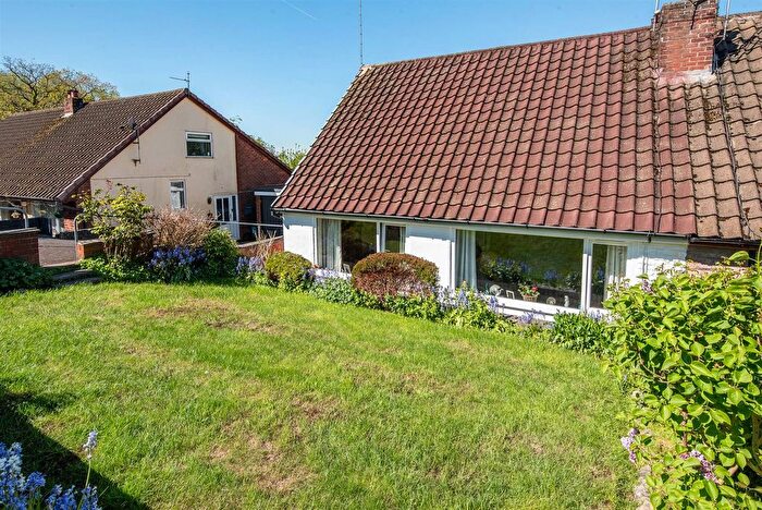 3 Bedroom Semi-Detached Bungalow For Sale In Cliffe Drive, Whittle-Le-Woods, Chorley, PR6