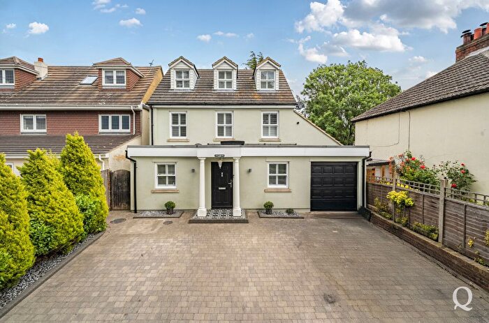 5 Bedroom Detached House For Sale In Mill Lane, Hartlip, Sittingbourne, Kent, ME9
