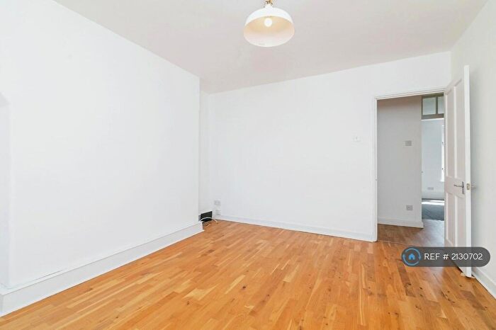 3 Bedroom Flat To Rent In Pott Street, London, E2