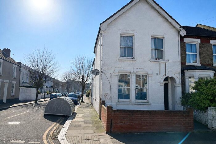 Studio To Rent In Tynemouth Road, South Tottenham, London, N15