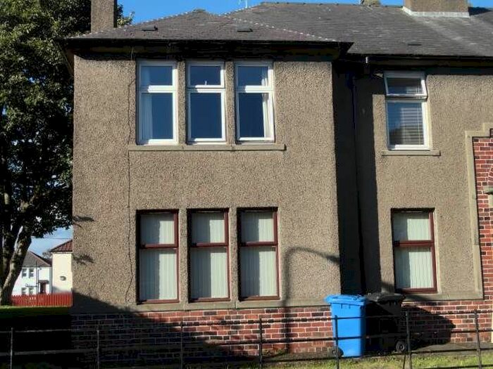 2 Bedroom Flat To Rent In Kenmore Terrace, Dundee, DD3