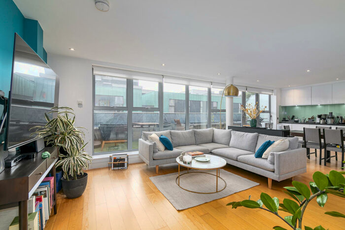 2 Bedroom Flat To Rent In Seward Street, London, EC1V