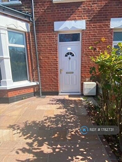 3 Bedroom Terraced House To Rent In Lambert Road, London, N12