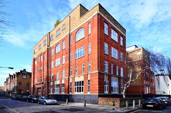 Studio To Rent In Bernhard Baron House, Henriques Street, E1
