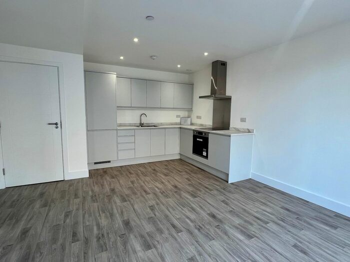 3 Bedroom Town House To Rent In Lescar Road, Waverley, Rotherham, S60