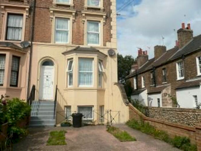 1 Bedroom Flat To Rent In Clarendon Gardens, Ramsgate, CT11
