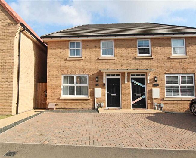 3 Bedroom Semi-Detached House For Sale In Ivy Drive, West Meadows, Cramlington, NE23