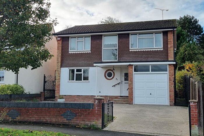 4 Bedroom Detached House For Sale In Purbrook, Hampshire, PO7