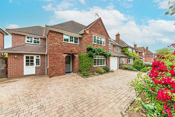 5 Bedroom Detached House To Rent In London Road, Wokingham, RG40