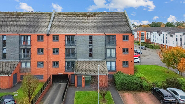 2 Bedroom Flat For Sale In / Craigend Circus, , Glasgow, G13
