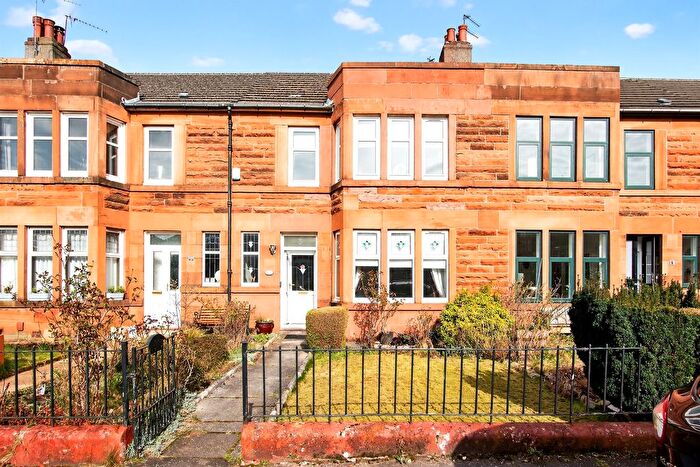3 Bedroom Terraced House For Sale In Thorncliffe Gardens, Glasgow, G41