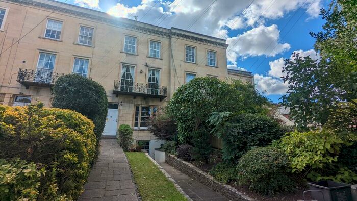 2 Bedroom Apartment To Rent In Melrose Place, Clifton, BS8