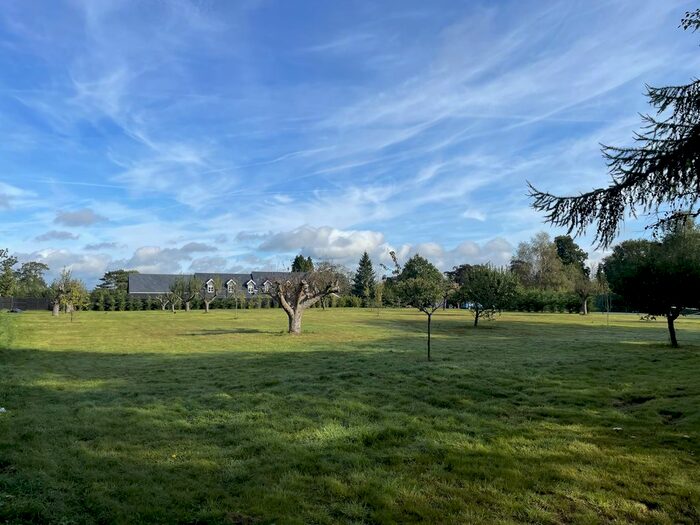 2 Bedroom Property To Rent In Park Lane, Godden Green, Sevenoaks TN15