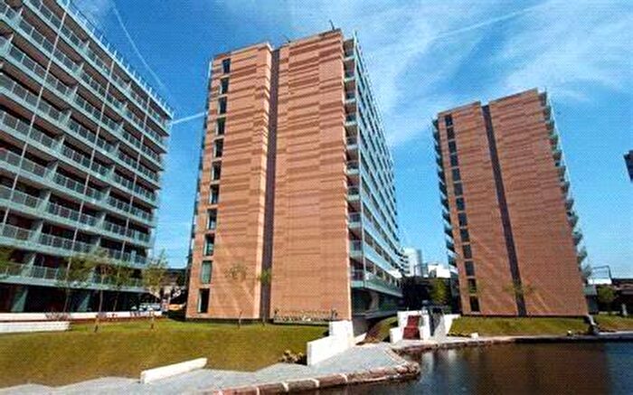 2 Bedroom Apartment To Rent In St Georges Island, Kelso Place, Manchester, Greater Manchester, M15