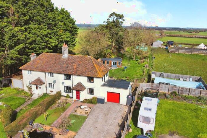 3 Bedroom Semi-Detached House For Sale In Bearley Lane, Tintinhull, Yeovil, BA22