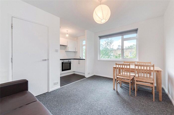 3 Bedroom Maisonette To Rent In Prince Of Wales Road, Camden, NW5