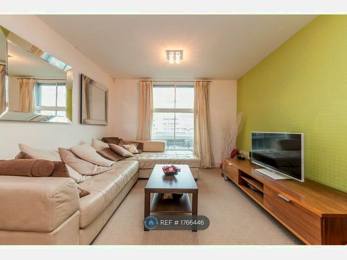 1 Bedroom Flat To Rent In Warwick Building, London, SW11
