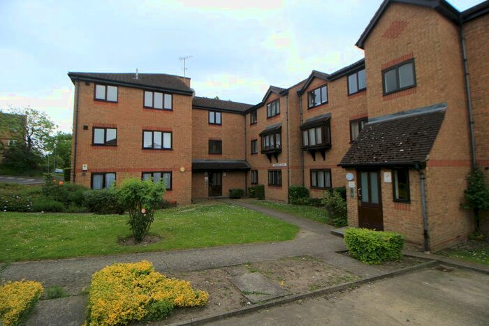 1 Bedroom Flat To Rent In Wingrove Drive, Purfleet, RM19