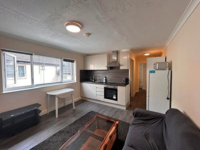 1 Bedroom Apartment To Rent In Alpine Terrace, Luton, Beds, LU1