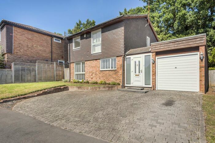 4 Bedroom Detached House To Rent In Sunninghill, Berkshire, SL5