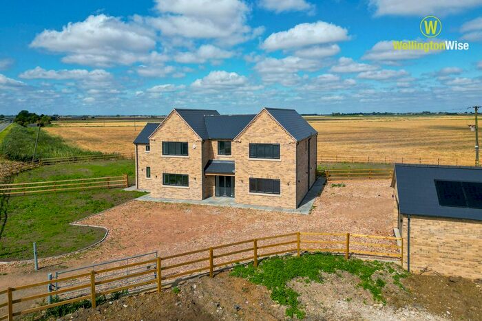 5 Bedroom Detached House For Sale In Forty Foot Bank, Ramsey, Huntingdon, PE26