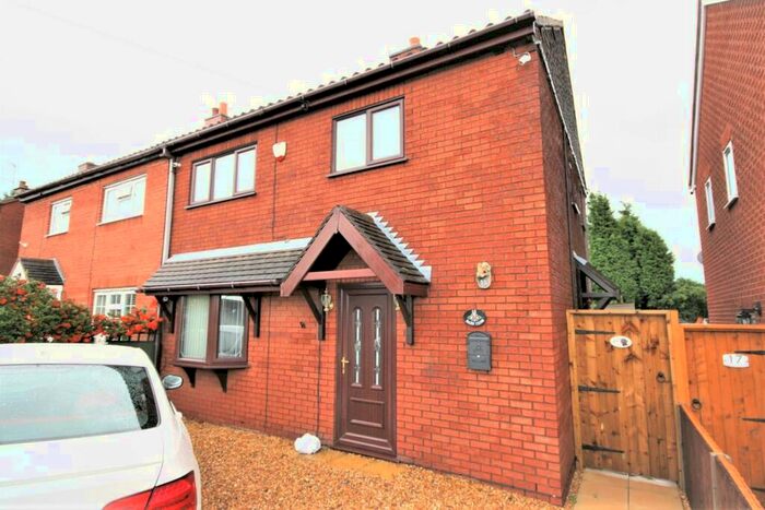 3 Bedroom Semi-Detached House To Rent In Barn Close, Dordon, Tamworth, B78