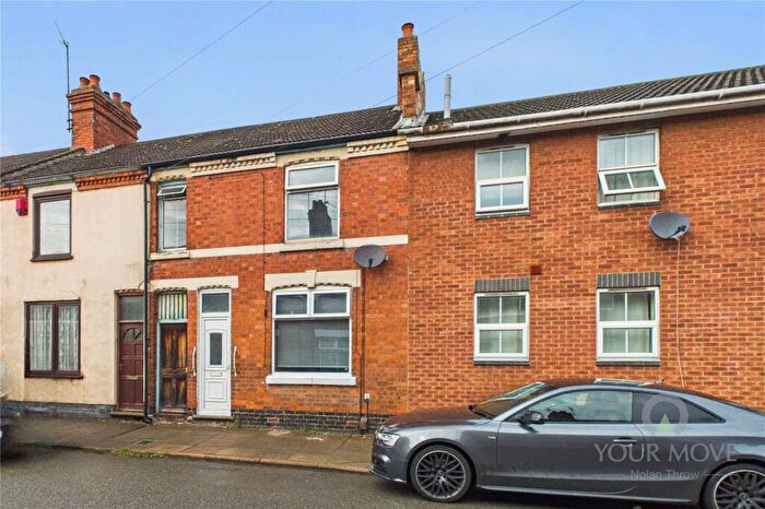3 Bedroom Terraced House For Sale In Regent Street, Kettering, Northamptonshire, NN16