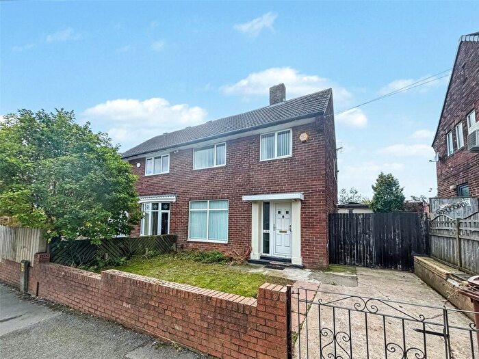 3 Bedroom Semi-Detached House To Rent In Stanks Lane North, Leeds, West Yorkshire, LS14