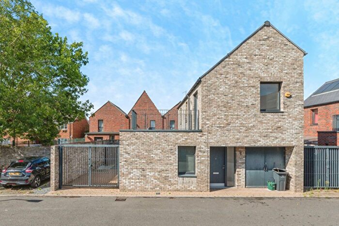 2 Bedroom Detached House For Sale In Queen Elizabeth Place, Tilbury, Essex, RM18
