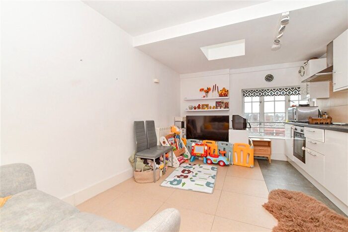 2 Bedroom Flat For Sale In High Street, Barkingside, Ilford, Essex, IG6