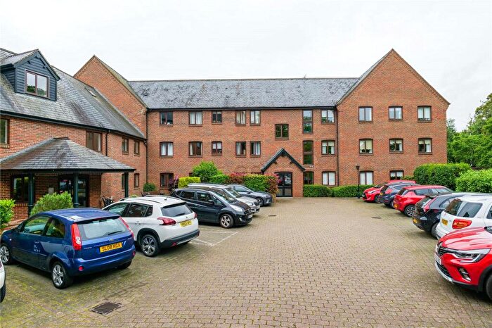 2 Bedroom Apartment To Rent In Silk Lane, Twyford, Reading, Berkshire, RG10