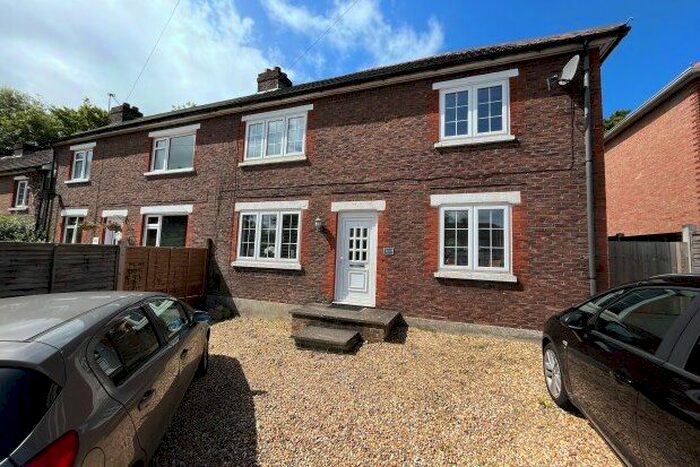 2 Bedroom Property To Rent In Gosport Road, Fareham, PO16