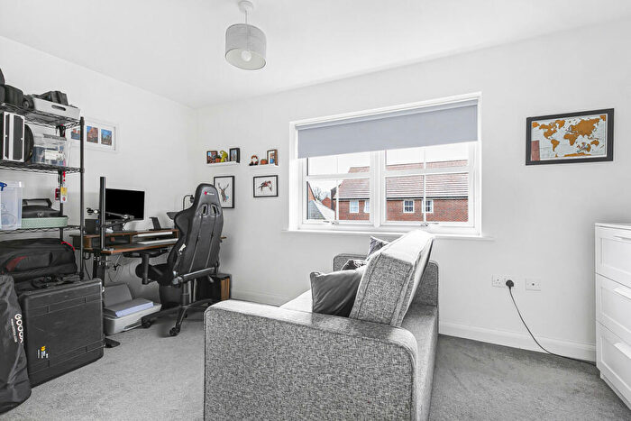 2 Bedroom Semi-Detached House For Sale In Keel Drive, Grove, OX12