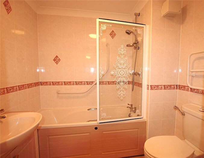 2 Bedroom Apartment To Rent In Vicarage Lane, Hailsham, East Sussex, BN27