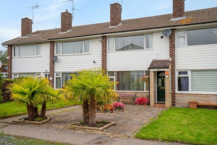 2 Bedroom Town House For Sale In Laburnum Garth, York, YO31