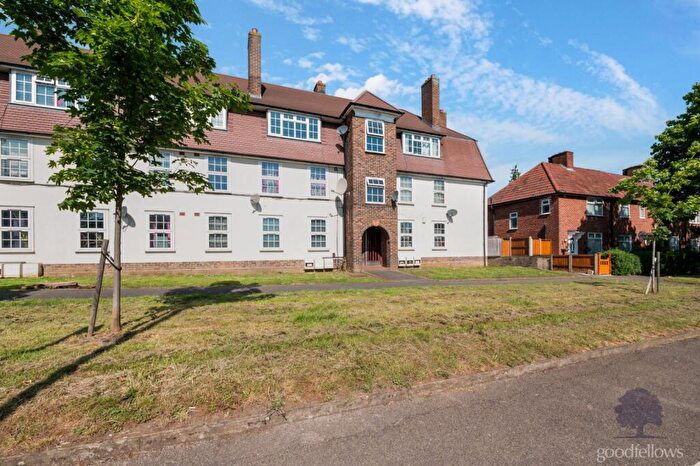 2 Bedroom Apartment For Sale In St. Helier Avenue, Morden, SM4