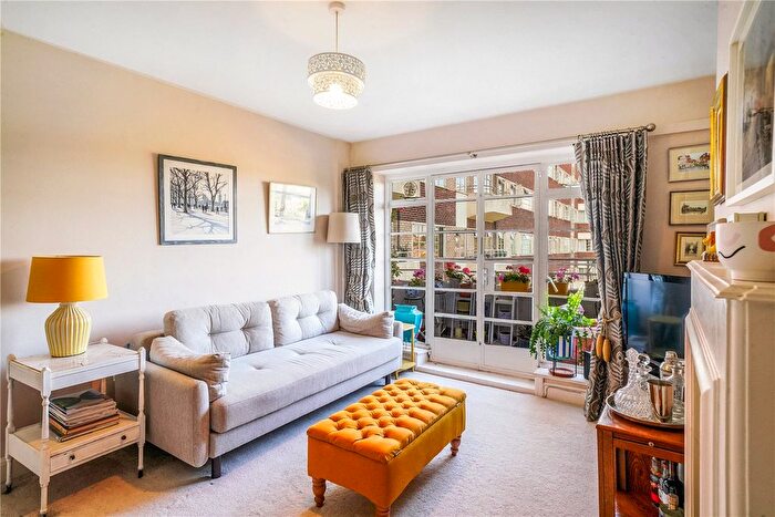 2 Bedroom Flat For Sale In Northwood Hall, Hornsey Lane, London, N6