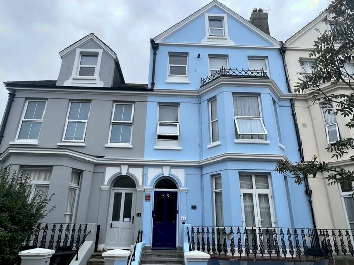 1 Bedroom Apartment To Rent In Enys Road, Eastbourne, BN21