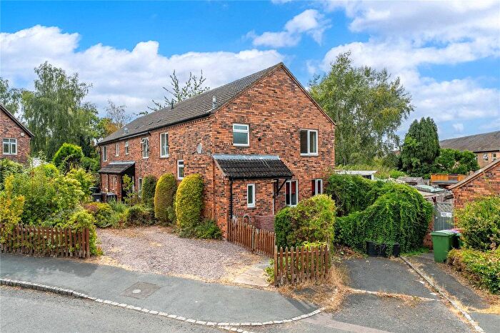 3 Bedroom End Of Terrace House For Sale In Oakfield Road, Shawbirch, Telford, Shropshire, TF5