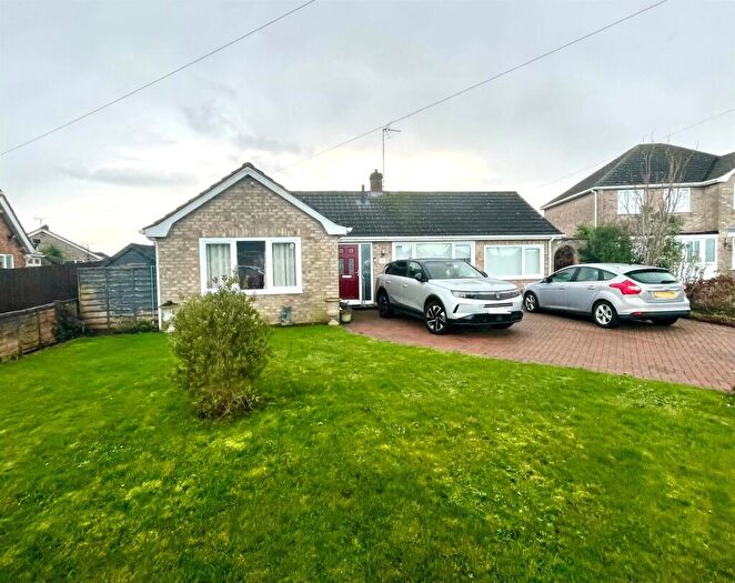 3 Bedroom Detached Bungalow For Sale In Park Close, Spalding, PE11