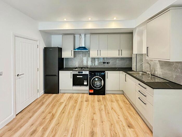 2 Bedroom Flat To Rent In Lowick Road, Harrow, HA1