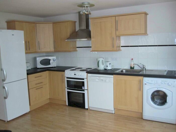 3 Bedroom Flat To Rent In Ladybarn Lane, Fallowfield, M14