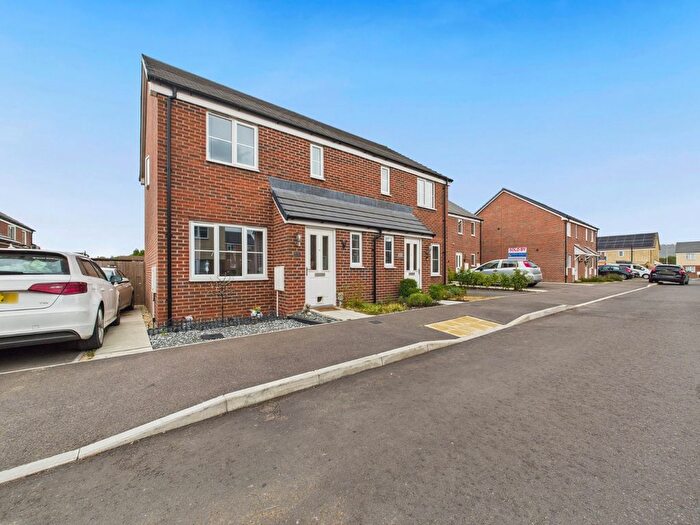 3 Bedroom Semi-Detached House For Sale In Freemans Road, Tuffley, Gloucester, Gloucestershire, GL4