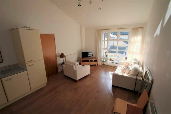 2 Bedroom Maisonette To Rent In Longfleet Road, Poole, BH15