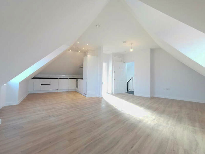 1 Bedroom Flat To Rent In Moxon Street, Barnet, EN5