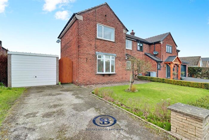 3 Bedroom Semi-Detached House For Sale In Hermitage Drive, Holmes Chapel, Crewe, CW4