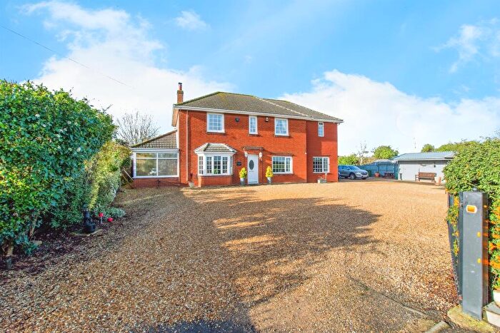 4 Bedroom Detached House For Sale In Walton Road, Wisbech, PE14