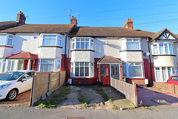 2 Bedroom Terraced House For Sale In Featherby Road, Twydall, ME8