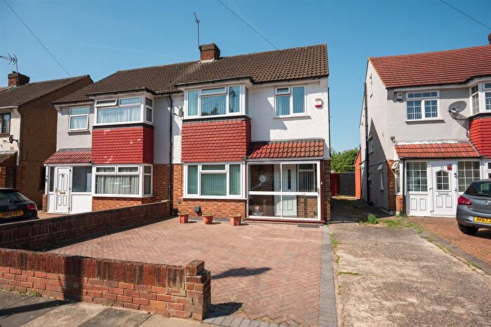 3 Bedroom Semi-Detached House For Sale In Blossom Way, West Drayton, UB7